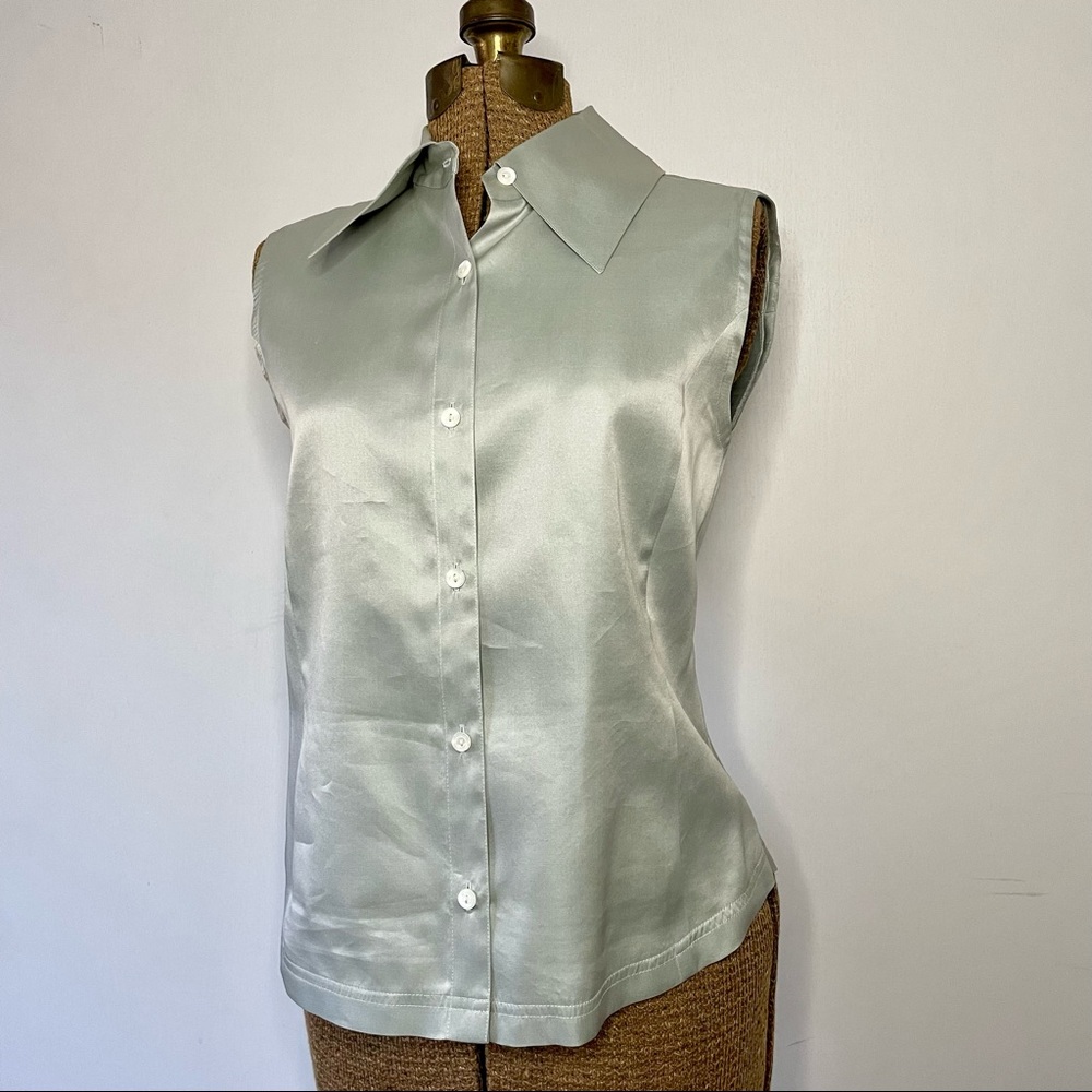 Vintage Silk Banana Republic Sleeveless Button-Up